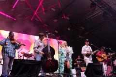 Kesha-and-Mountain-Grass-Unit