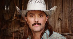 VIDEO PREMIERE: Adam Warner Releases Country Anthem “Get Down”