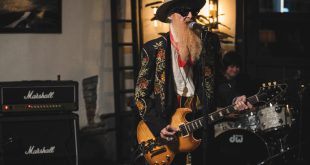 Billy Gibbons Rocks Guitar Center & Gibson’s Vintage Guitar Event
