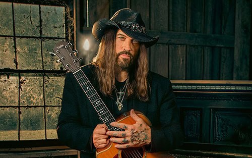 WATCH: Elizabeth Hurley Directs Billy Ray Cyrus' New Video