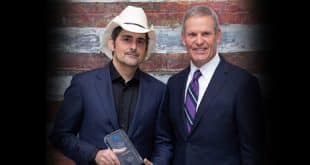 Brad Paisley Named Tennessean of the Year By Governor