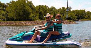 WATCH: Brian Kelley's “Jimmy Buffett Summer” Visualizer