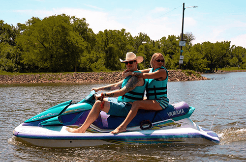 WATCH: Brian Kelley's “Jimmy Buffett Summer” Visualizer