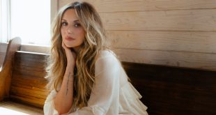 Carly Pearce Announces New Album "Honest Woman"
