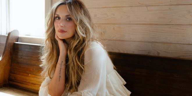 Carly Pearce Announces New Album "Honest Woman"