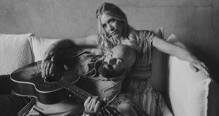 Drew & Ellie Holcomb Announce Tour