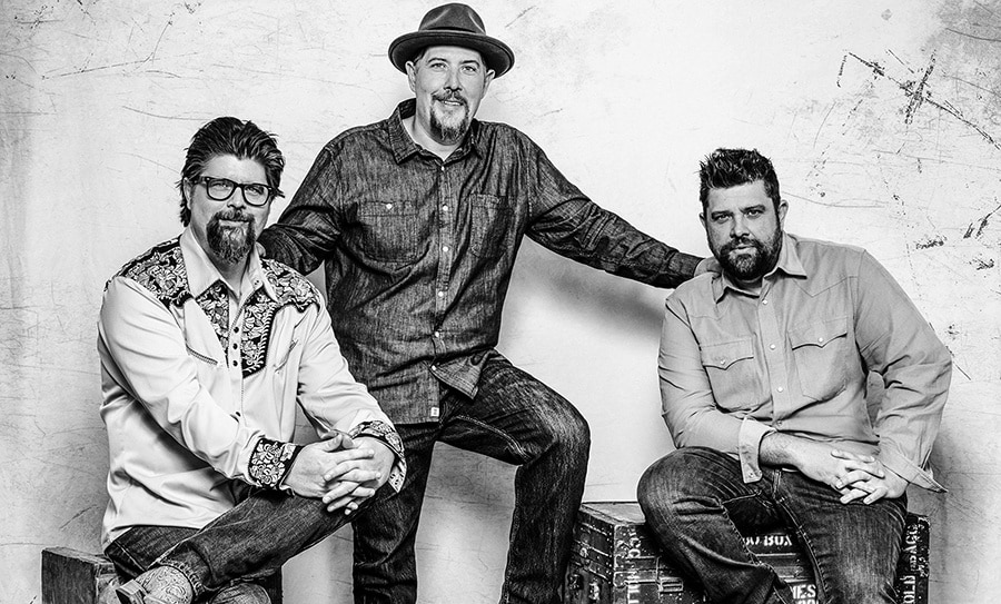 Flat River Band Sings Tribute To Radio