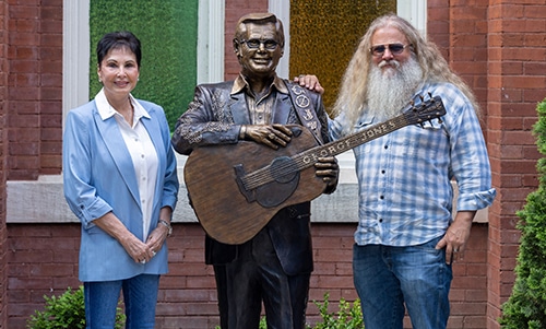 George Jones Bronze Statue Unveiled At Ryman Auditorium