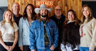 Ian Munsick Starting Fresh After Parting Ways with Warner Music