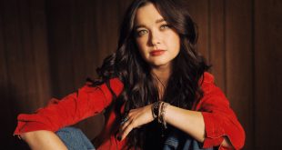 Rising Singer-Songwriter Kinsley Signs With MCA