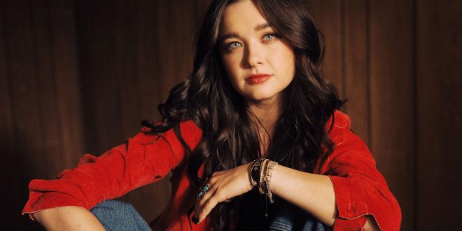 Rising Singer-Songwriter Kinsley Signs With MCA