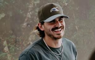 LISTEN: Tucker Wetmore's New Single “Proving Me Right”