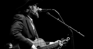 Ward Davis Unveils Deeply Personal New Album "Here I Am"