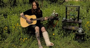 WATCH: Billy Strings' New Song “10,000 Miles From a Friend”