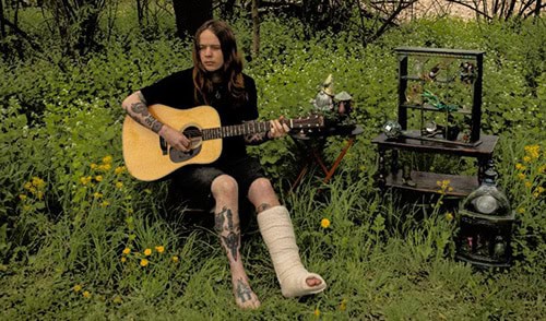 WATCH: Billy Strings' New Song “10,000 Miles From a Friend”